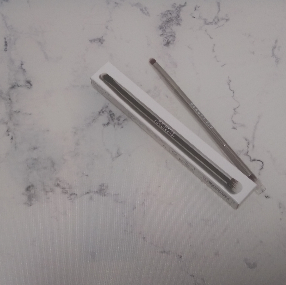 Beauty Pie Mini Shape and Contour Brush